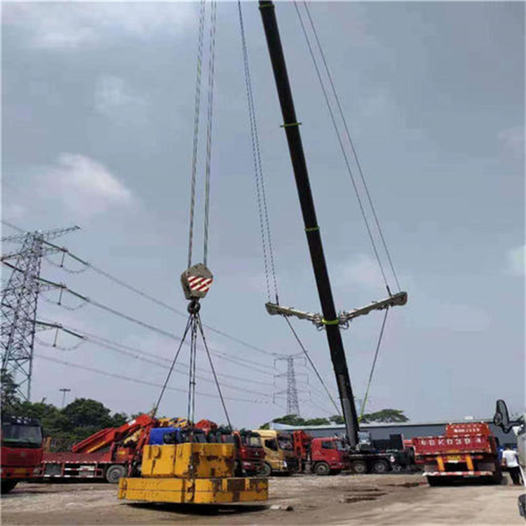和平镇风电设备吊装